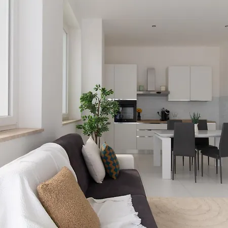 Sky Blue Apartamento Pomezia